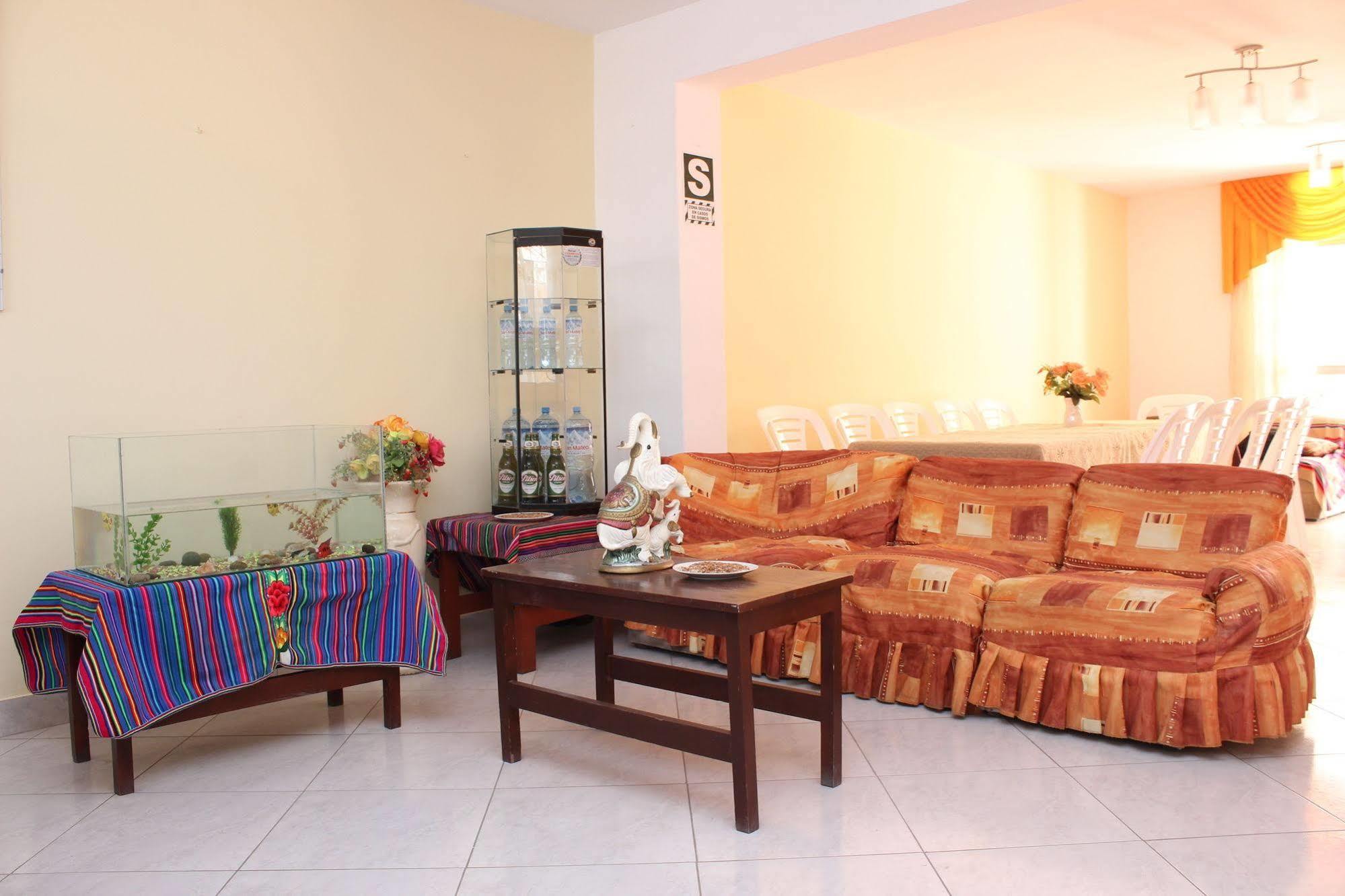 Hostal Las Fresas Lima Airport Callao Esterno foto