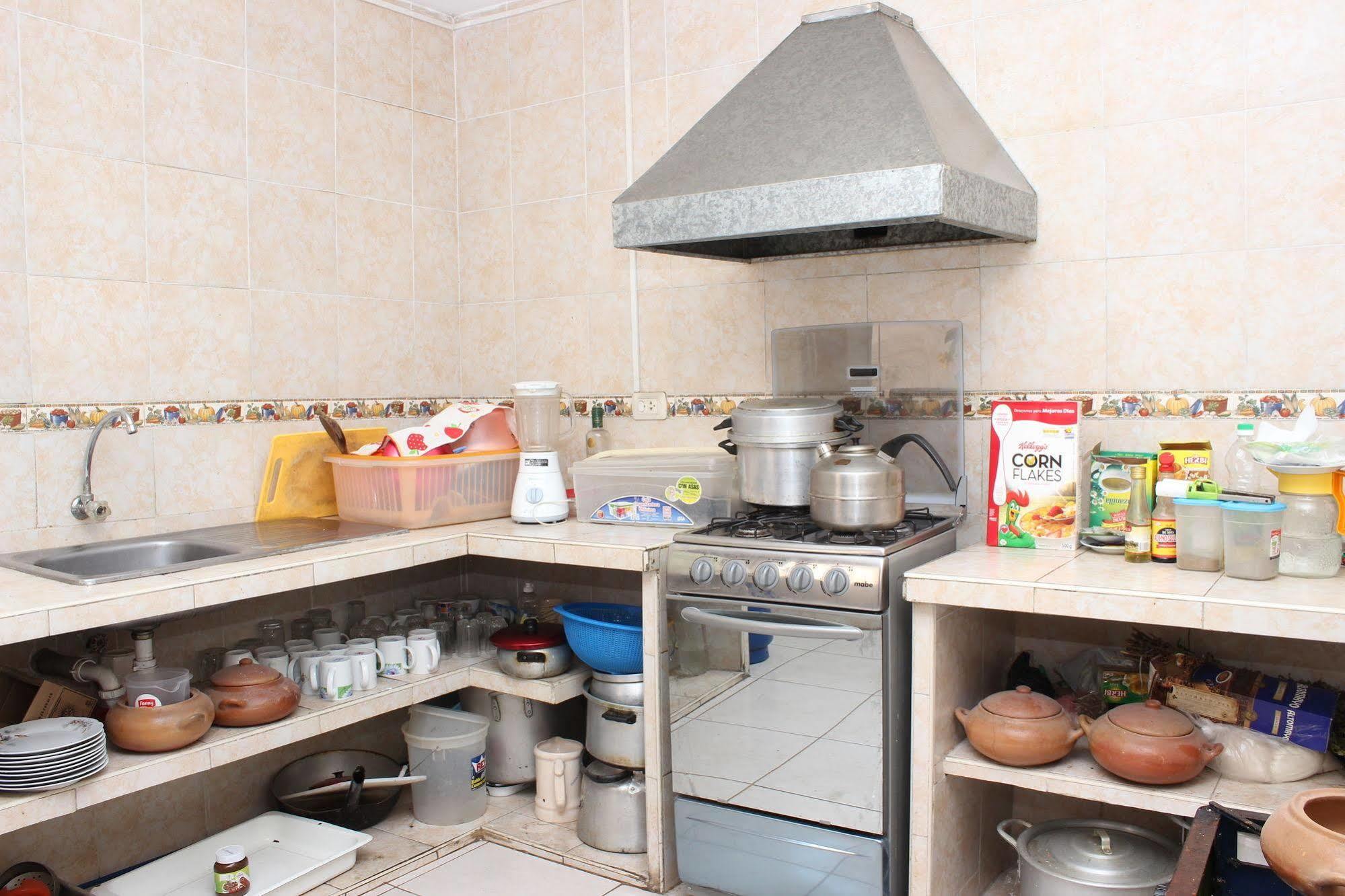 Hostal Las Fresas Lima Airport Callao Esterno foto